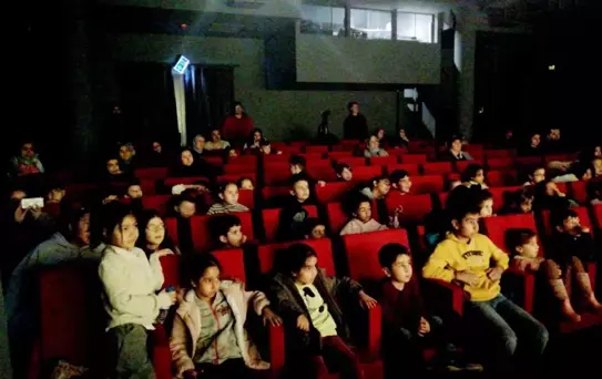 Beyoğlu'nda Çocuk Tiyatrosu Günleri Devam Ediyor: 'Sarı Yol' Oyunuyla Eğlenceli Bir Hafta Sonu