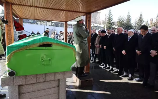 Eski Sağlık Bakanı Recep Akdağ'ın Amcası Son Yolculuğuna Uğurlandı