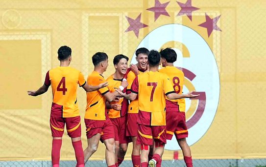 Galatasaray U17, Fenerbahçe'yi 8-1 yendi