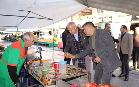 Alanya Belediye Başkanı Özçelik Pazar Esnafını Ziyaret Etti