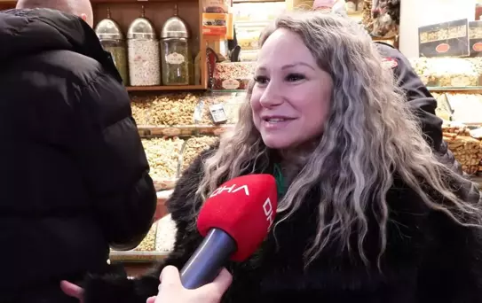 Mısır Çarşısı'nda Yılbaşı Alışverişi Yoğunluğu