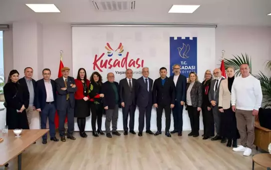 Eski Dışişleri Bakanı Karayalçın'dan Kuşadası'na Ziyaret