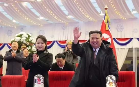 Kuzey Kore lideri Kim Jong Un, sosis sandviç satışını yasakladı