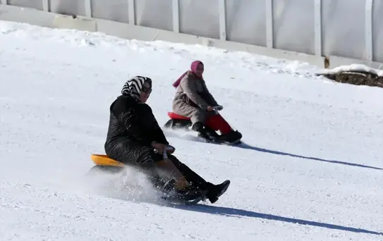 Hacılar'daki Kadınlar Erciyes'te Eğlendi