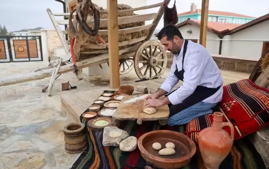 8 Bin 600 Yıllık Ekmek Günümüze Taşındı