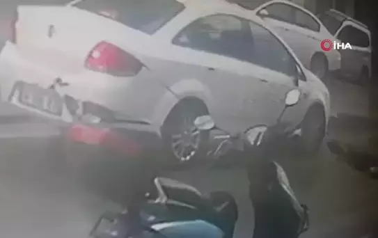 Güngören'de Çöken Yol 46 Günde Üçüncü Kez Yıkıldı