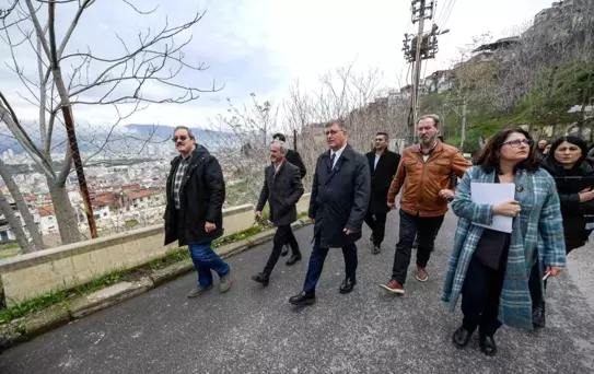 Başkan Tugay Ballıkuyu'da Vatandaşlarla Buluştu