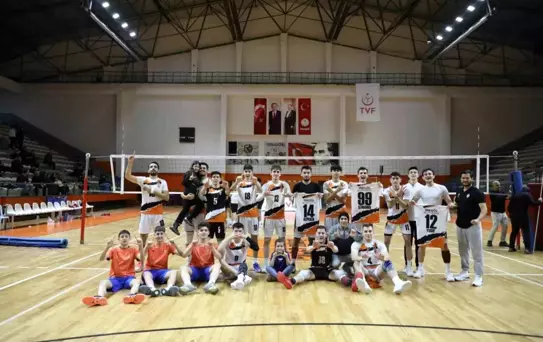 İnegöl Belediyespor, Lider Karacabey Belediyespor'u Ağırlıyor