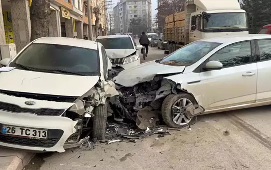 Eskişehir'de Trafik Kazası: 1 Yaralı