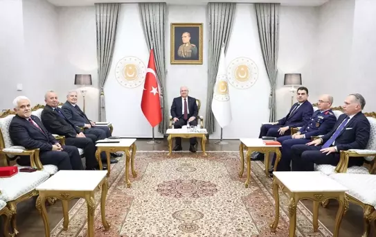 Bakan Güler, Emekli Subayları Kabul Etti