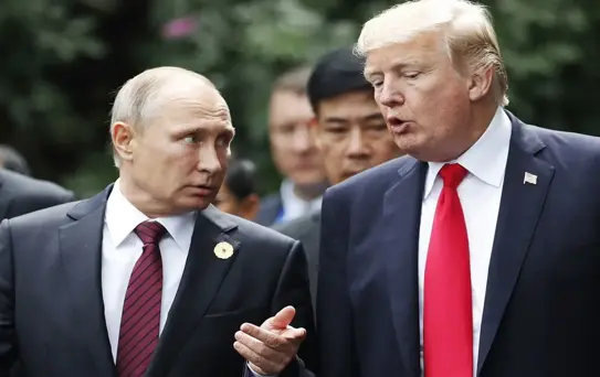 Putin'den Trump'a övgü dolu sözler: Hepsi sahibinin ayaklarına çöküp kuyruklarını sallayacak