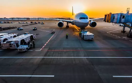 Houston'dan New York'a Giden Uçakta Motor Yangını