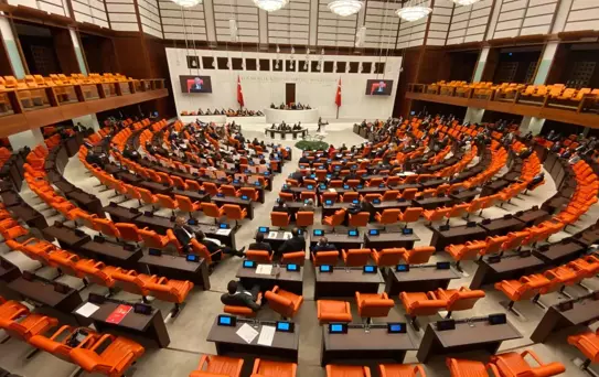 Genel Kurul'da, TSK'nın Aden Körfezi'ndeki görev süresini uzatan Cumhurbaşkanlığı Tezkeresi kabul edildi