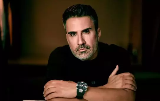 Kızının doğum gününü kutlayan Emrah, oğlu Tayfun'a sahip çıkmadığı için eleştirildi
