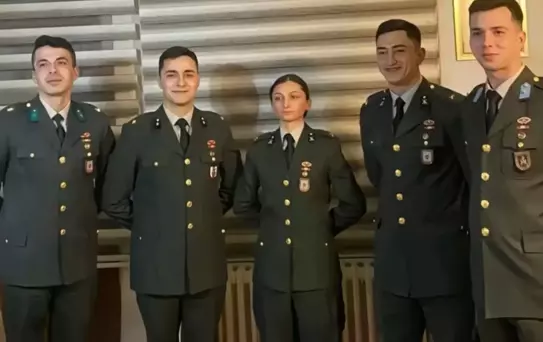 TSK'dan ihraç edilen teğmenleri 3 yıldızlı komutan bile kurtaramamış