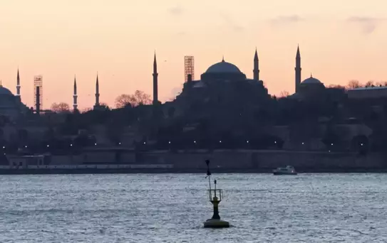 İstanbul'da Gün Batımında Kartpostallık Manzara
