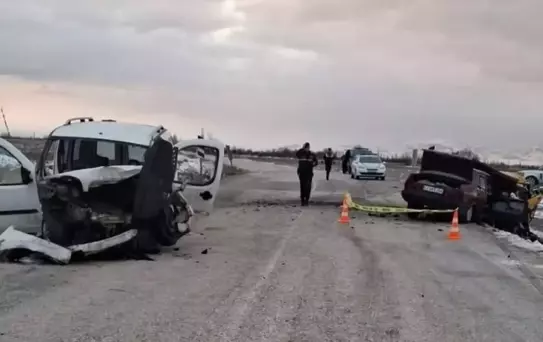 Çumra'da Zincirleme Kaza: 2 Ölü, 1 Yaralı