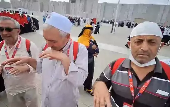 Eğirdirliler Arafat'ta Yağmur Duası Yaptı