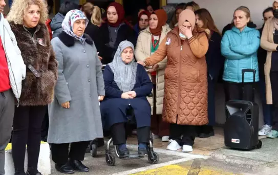 Amasya'da Hemşire Minecan Tek Domuz Gribinden Hayatını Kaybetti