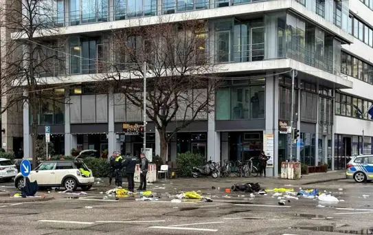 Münih'te Araç Kalabalığa Daldı: 28 Yaralı