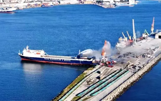 Samsun Limanı'nda Yangın: Gemi Çıkışına İzin Bekleniyor