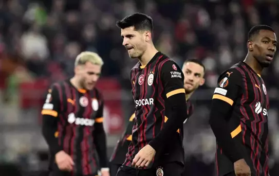 Galatasaray, AZ Alkmaar'a 4-1 Yenildi