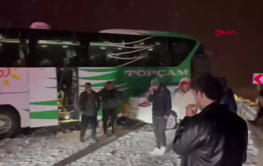 Amasya'da Kar Yağışı Zincirleme Kazaya Sebep Oldu