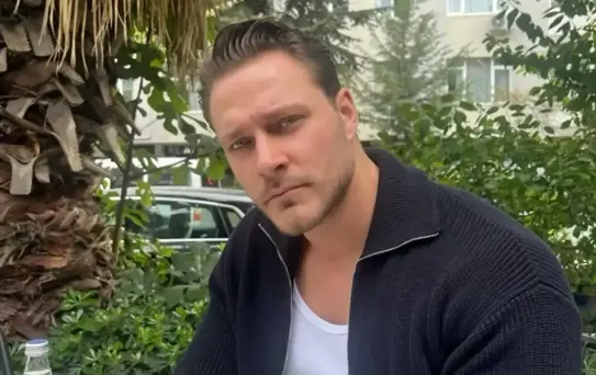 Burak Çelik'ten müjdeli haber! Ünlü oyuncu baba oluyor