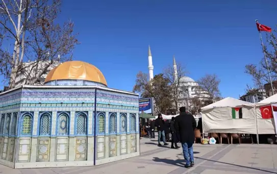 Elazığ'da Kubbetüs Sahra Maketiyle Gazze'ye Yardım