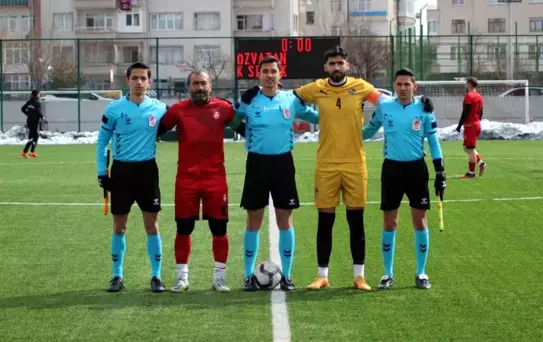 Kocasinan Şimşekspor, Özvatanspor'u 3-1 Yendi