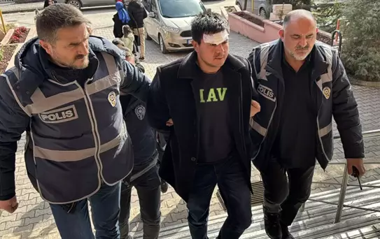 ''Bana şeytanı musallat ettiler'' deyip kardeşi ve yengesini öldürdü
