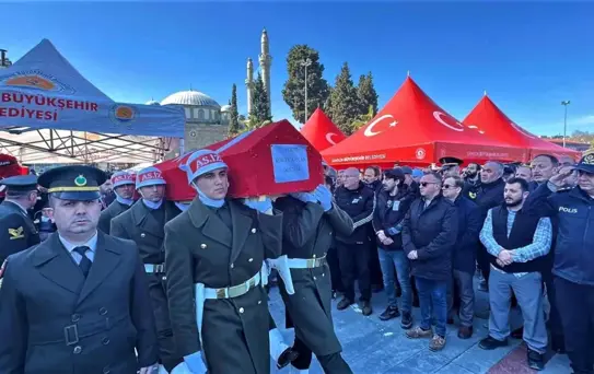 Şehit doktor son yolcuğuna uğurlandı
