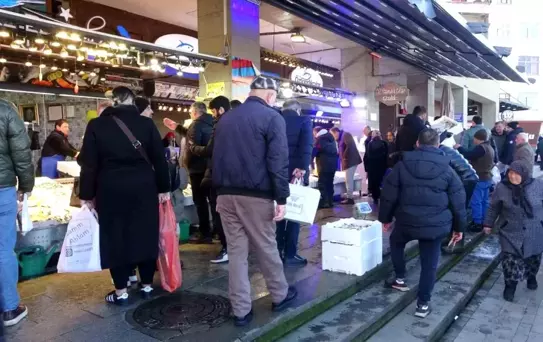 Trabzon Balık Hali'nde Ramazan Yoğunluğu