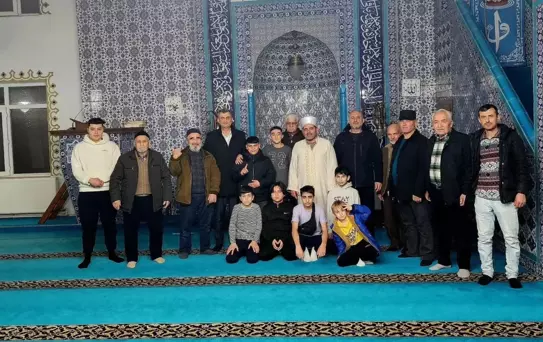 Gölcük Belediye Başkanı Sezer, Ramazan'ı Hemşehrileriyle Paylaşıyor