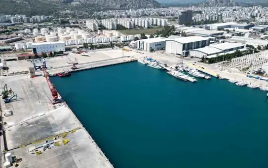 Antalya Serbest Bölgesi'nde Ticaret Hacmi Artıyor