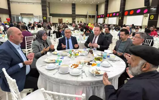 Şuhut'ta Yetim Çocuklara Yardım Kampanyası Düzenlendi