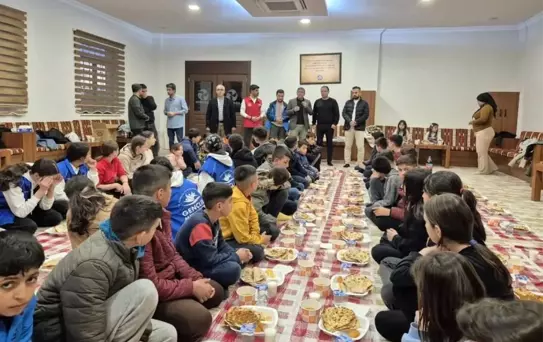 Tut'ta Çocuklar İftar İçin Bir Araya Geldi
