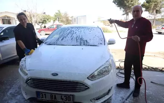 Gelin ve Kayınpederden Ortak Oto Yıkama