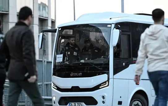 İBB'ye yönelik 'yolsuzluk' soruşturmasında 14 kişiye ait 12 şirkete el konuldu