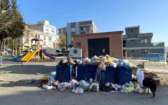 Buca'da İşçiler Maaş Krizi Nedeniyle İş Bıraktı
