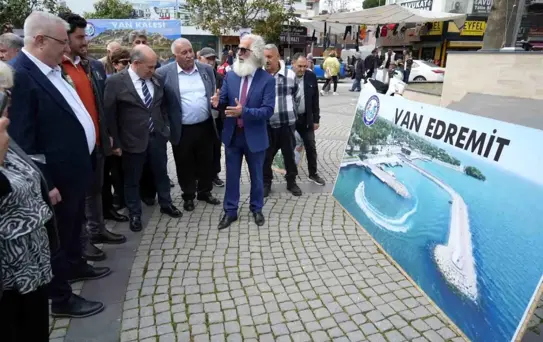 Van'ın Kurtuluşu Balıkesir'de Coşkuyla Kutlandı
