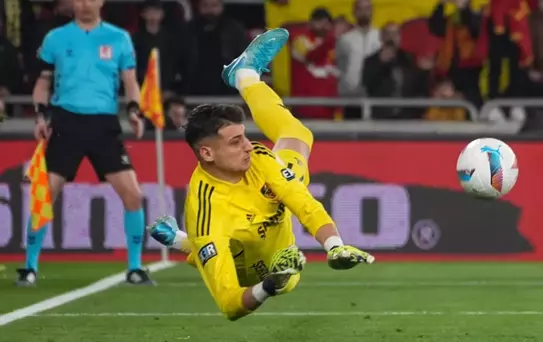 Kaleci Burak maça damga vurdu! Göztepe ile Gaziantep FK 1-1 berabere kaldı