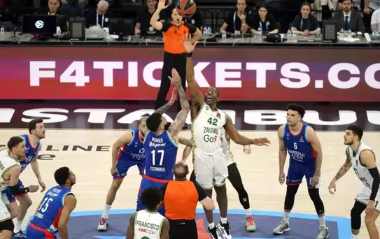 A. Efes Play-off'a Yükseldi
