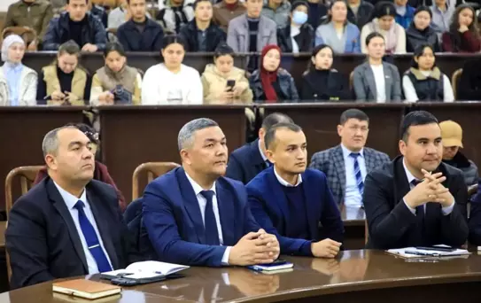 Özbekistan'da Kitap Tanıtımı