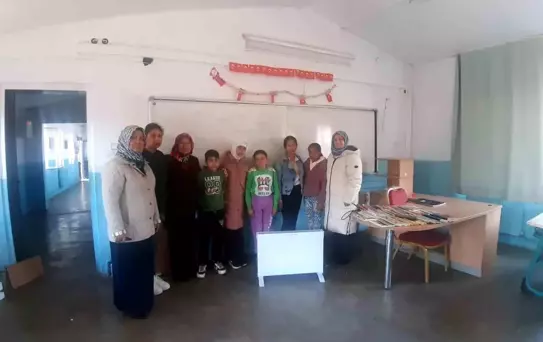 Fatih Mahallesi'nden Ilıcabaşı Ortaokulu'na Hediye