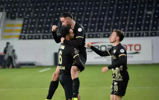 Çorum FK, Manisa FK'yi 3-2 Mağlup Etti