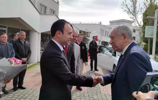 Bülent Arınç ve Oğlu Selendi'yi Ziyaret Etti