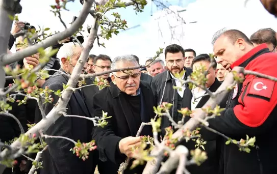 Başkan Büyükkılıç, zirai dondan etkilenen üreticileri yalnız bırakmadı