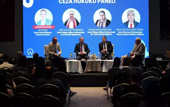 İzmir'de Hukuk Festivali Başladı