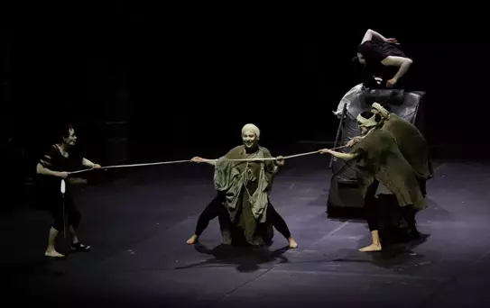 Medea Material Oyunu Samsun'da